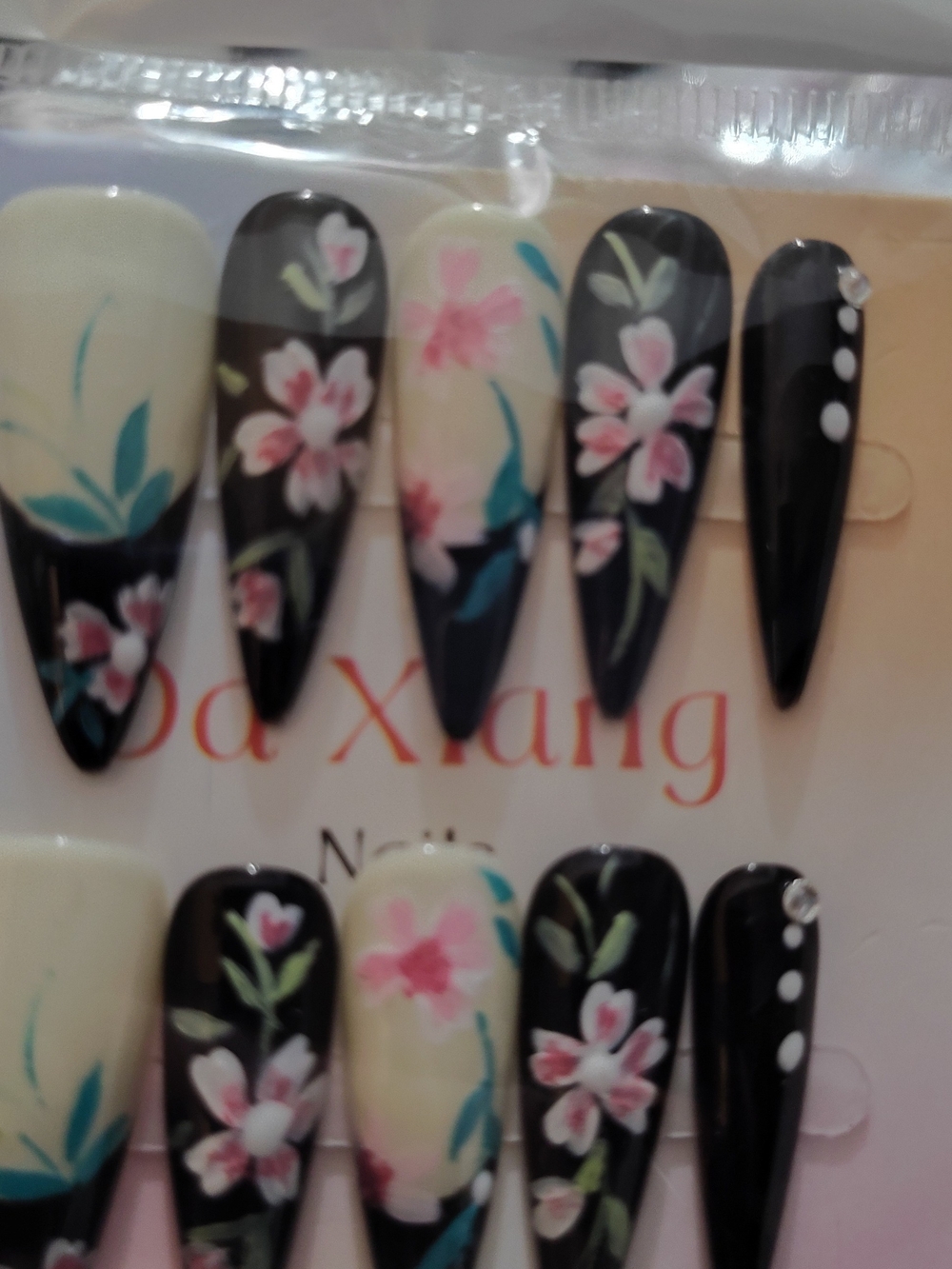 Floral Black & Cream Press-On Nail Set